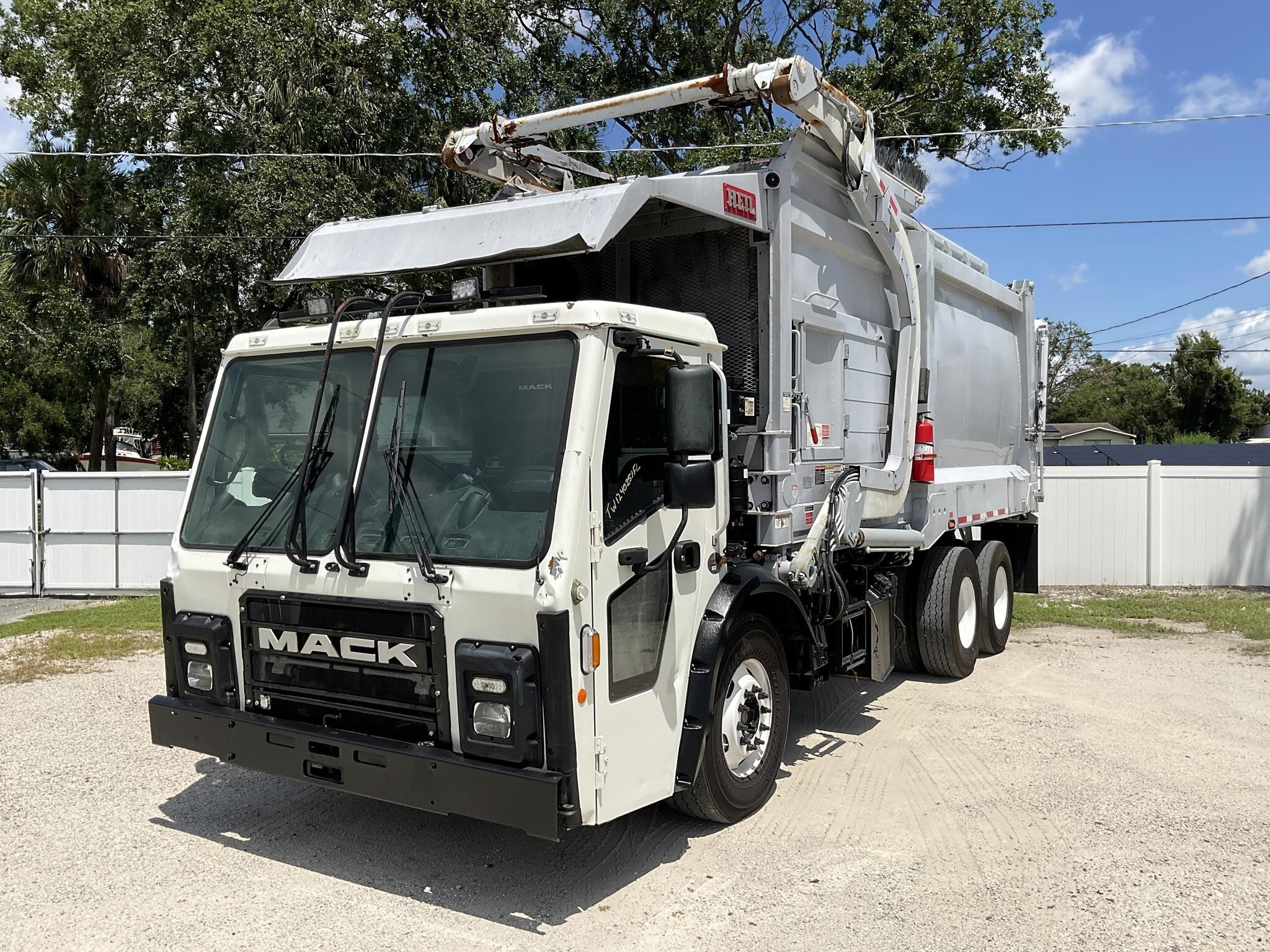 2021 MACK LR64 in Tampa, FL