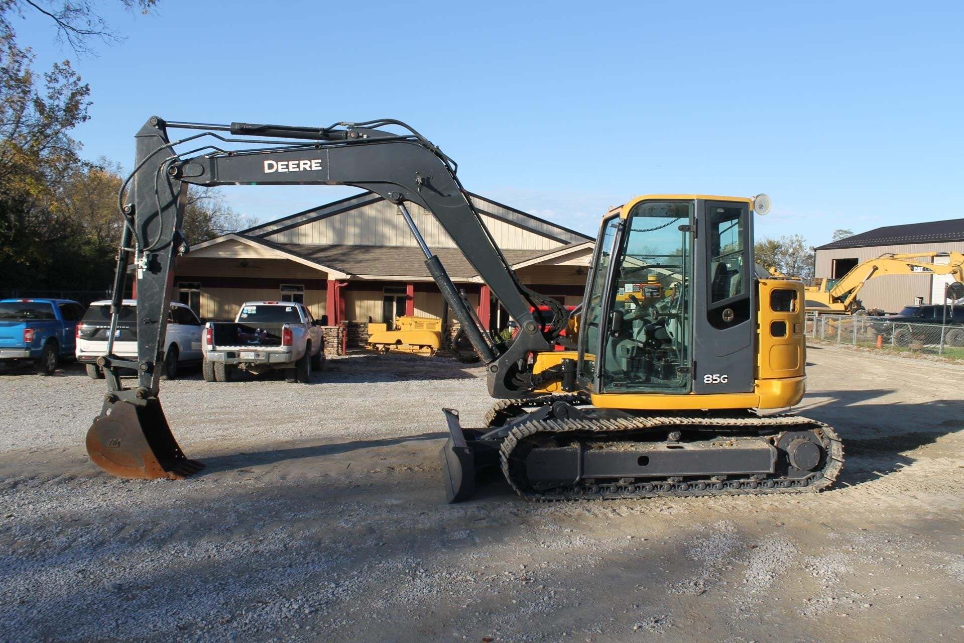 2021 DEERE 85G in Pleasureville, KY