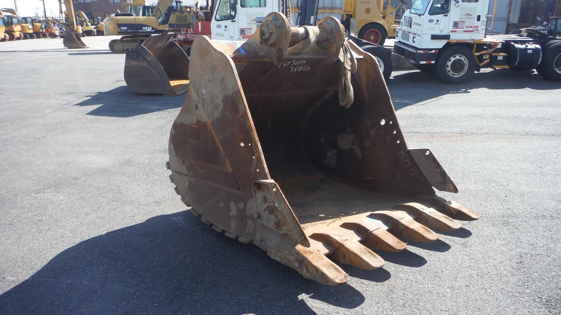 CATERPILLAR Attachment in Newark, NJ