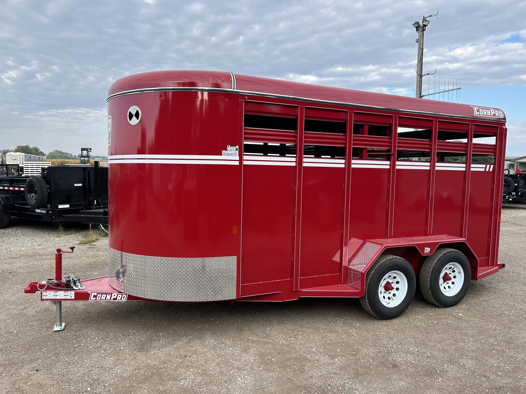 2025 CORN PRO 6'98"X16'X7' TALL 7K LIVESTOCK TRAILER in Pecatonica, IL