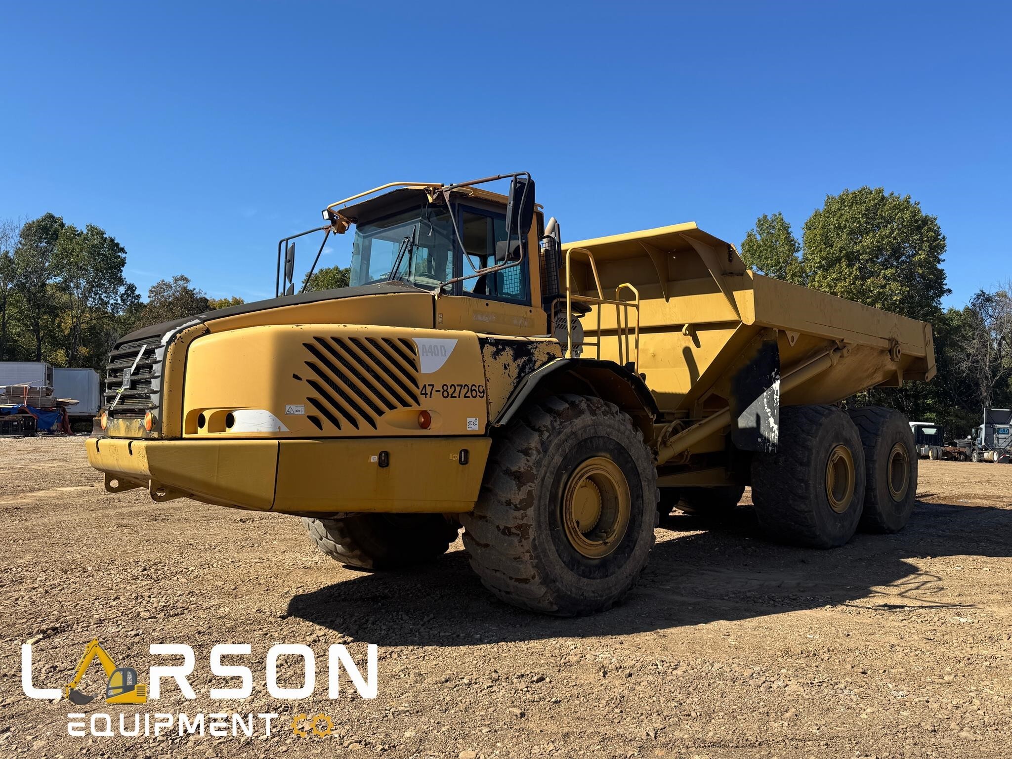 2003 VOLVO A40D in Strafford, MO