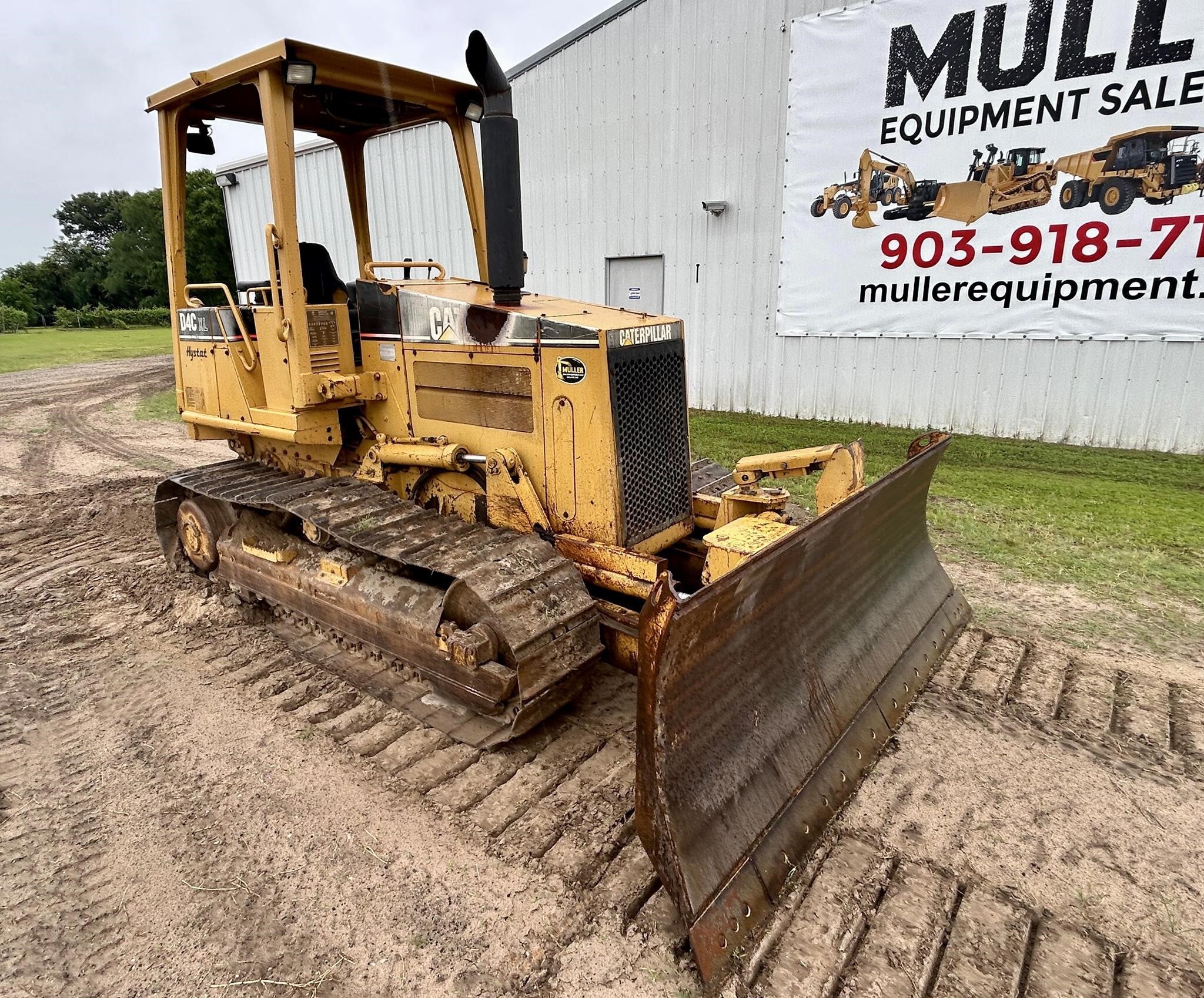 2001 CATERPILLAR D4C XL III in Wills Point, TX