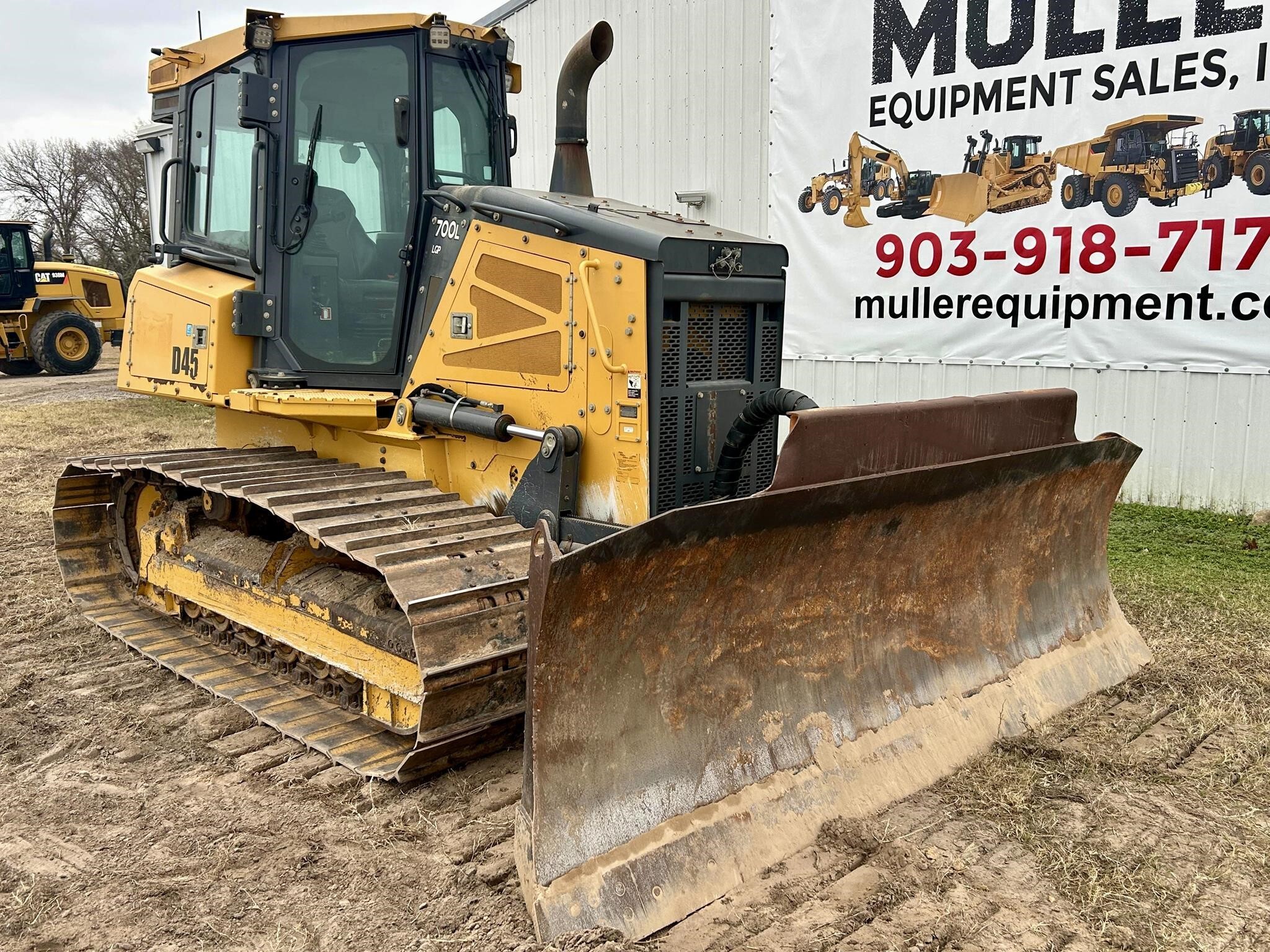 2021 DEERE 700L LGP in Wills Point, TX