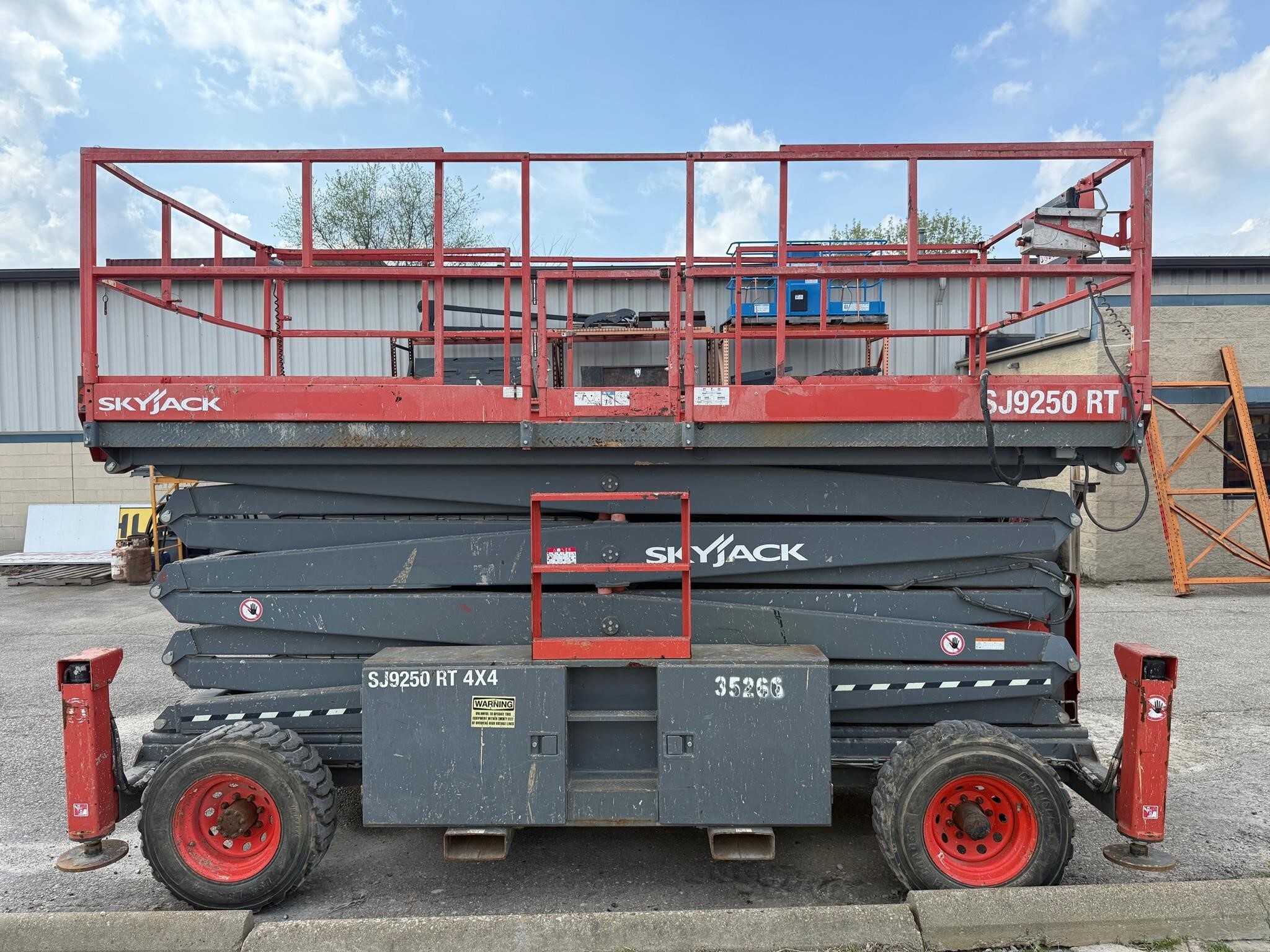 2016 SKYJACK SJ9250RT in Cincinnati, OH