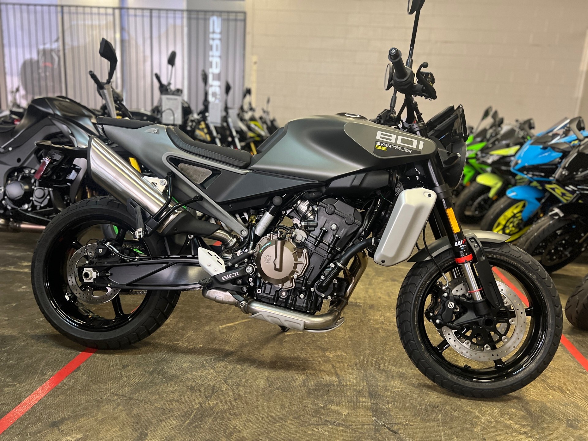 2027 Husqvarna Motorcycles SVARTPILEN 801 SE 801 SE in Riverside, CA