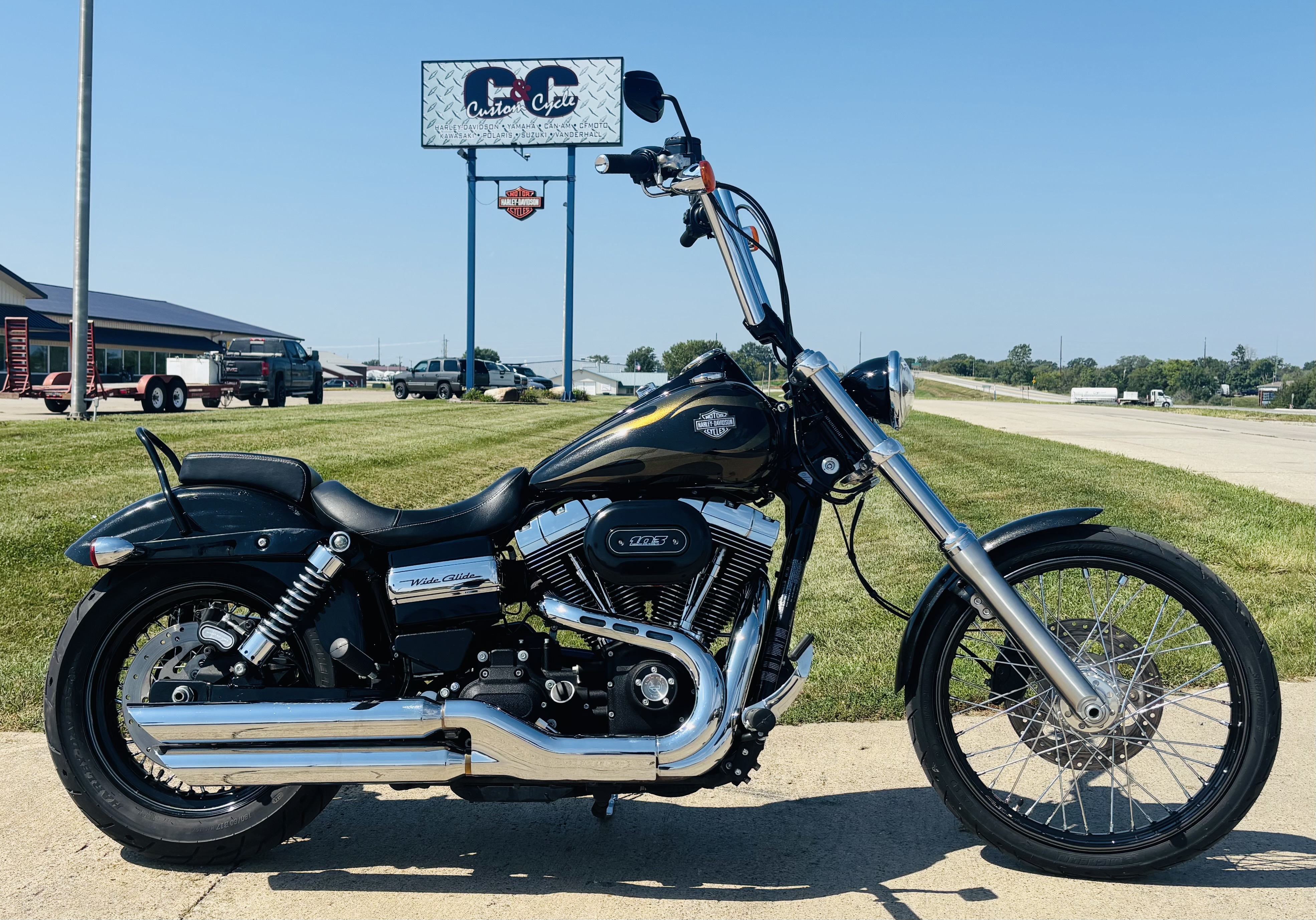 2016 Harley-Davidson DYNA WIDE GLIDE in Chariton, IA