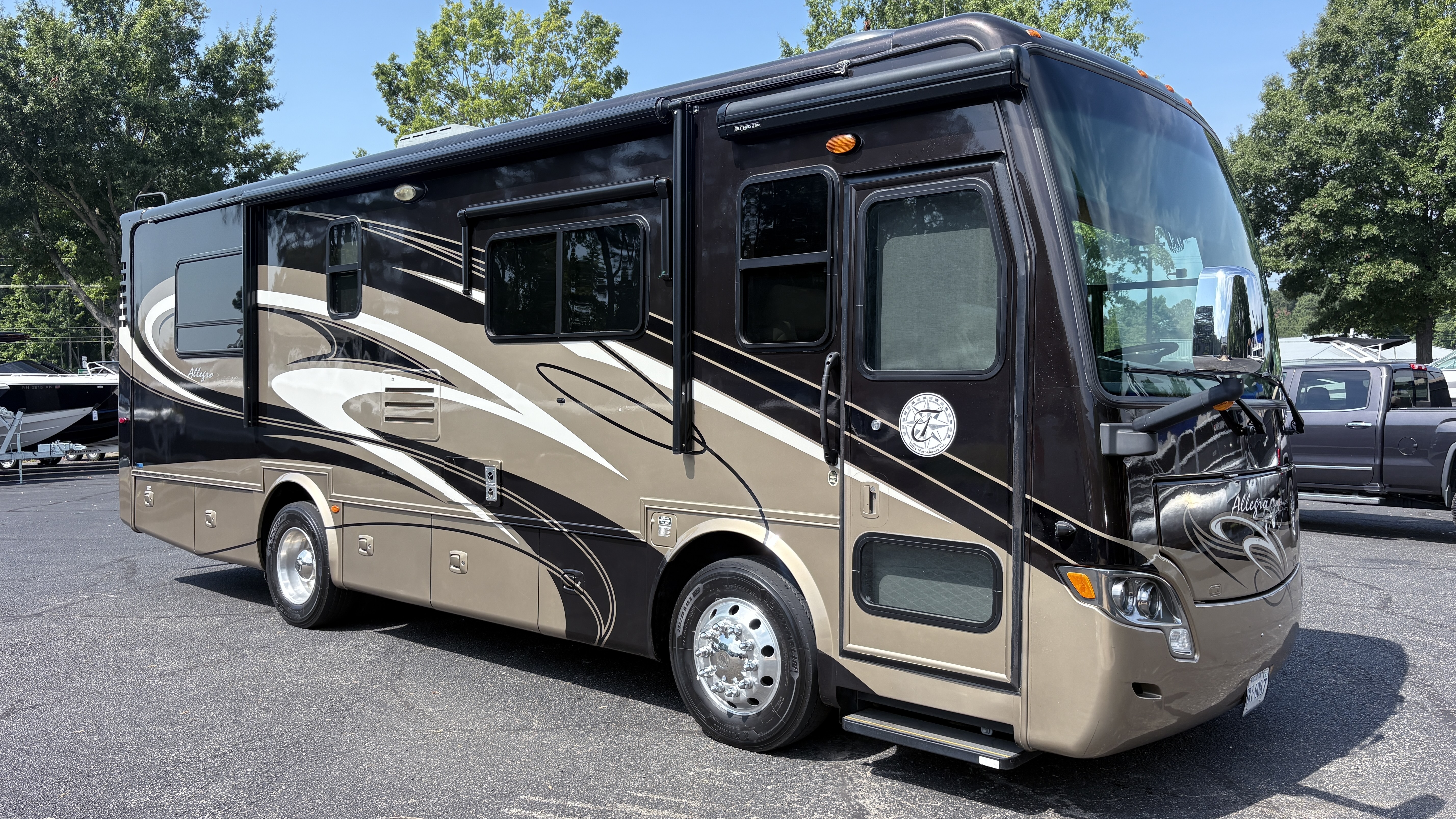2011 Tiffin Breeze M-28BR in ashland VA