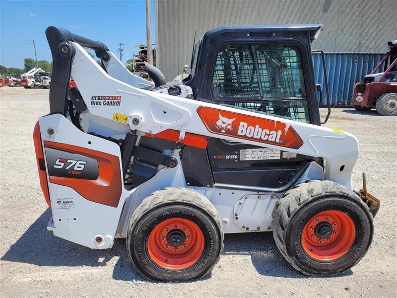 2021 BOBCAT S76 in Davenport, IA
