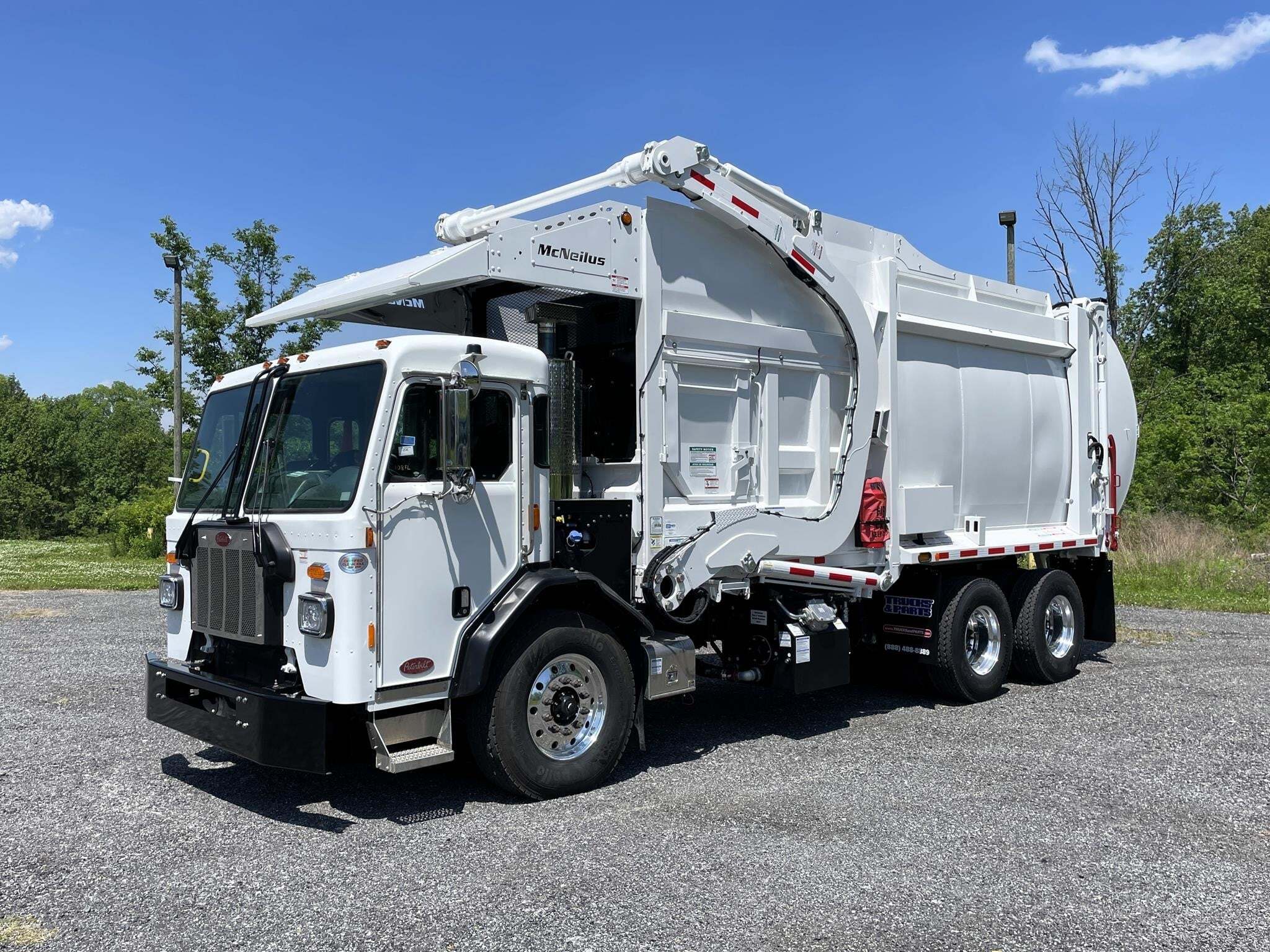 2025 PETERBILT 520 in Tampa, FL