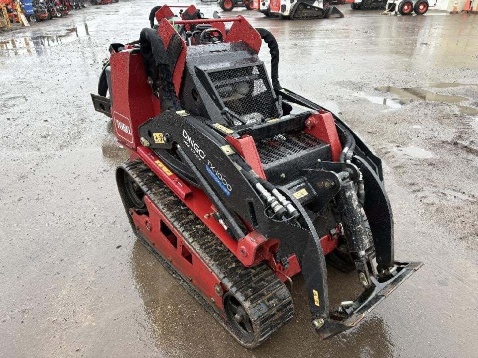 2018 TORO DINGO TX1000W in Anoka, MN