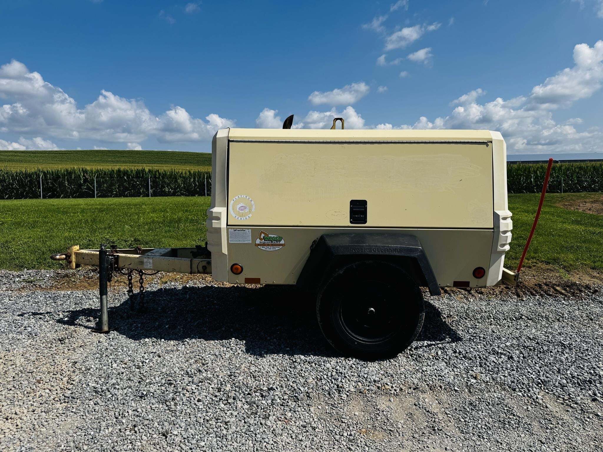 2002 INGERSOLL-RAND P185 in Womelsdorf, PA