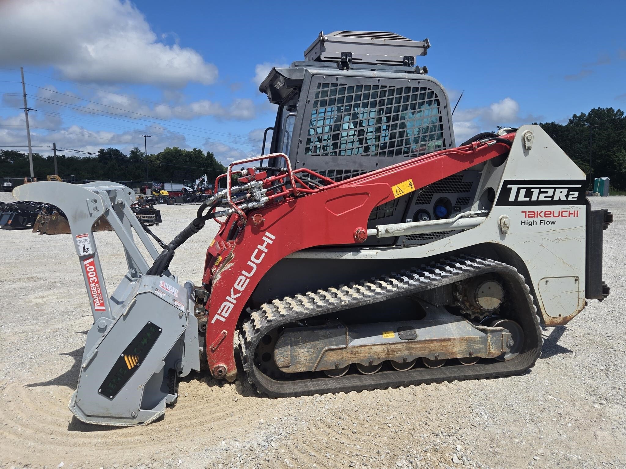 2018 TAKEUCHI TL12R2 in Wentzville, MO