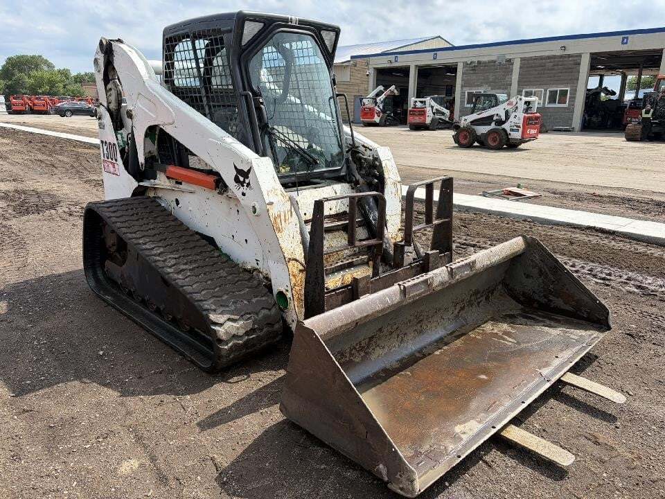 2007 BOBCAT T300 in Anoka, MN
