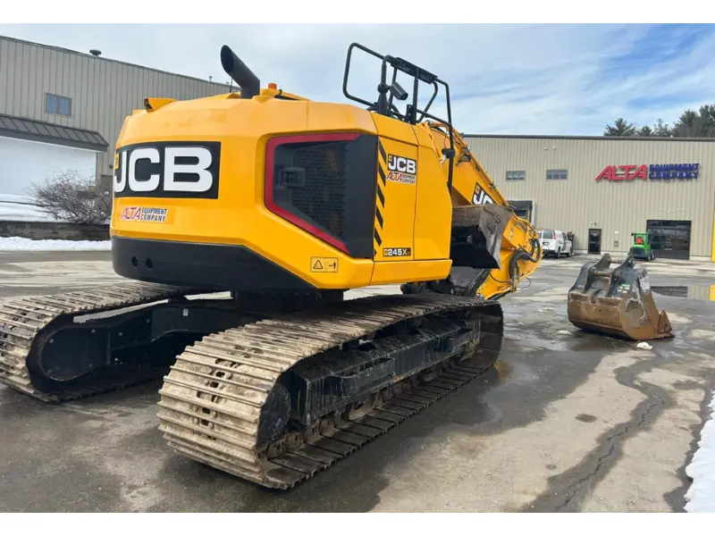 2022 JCB 245XR