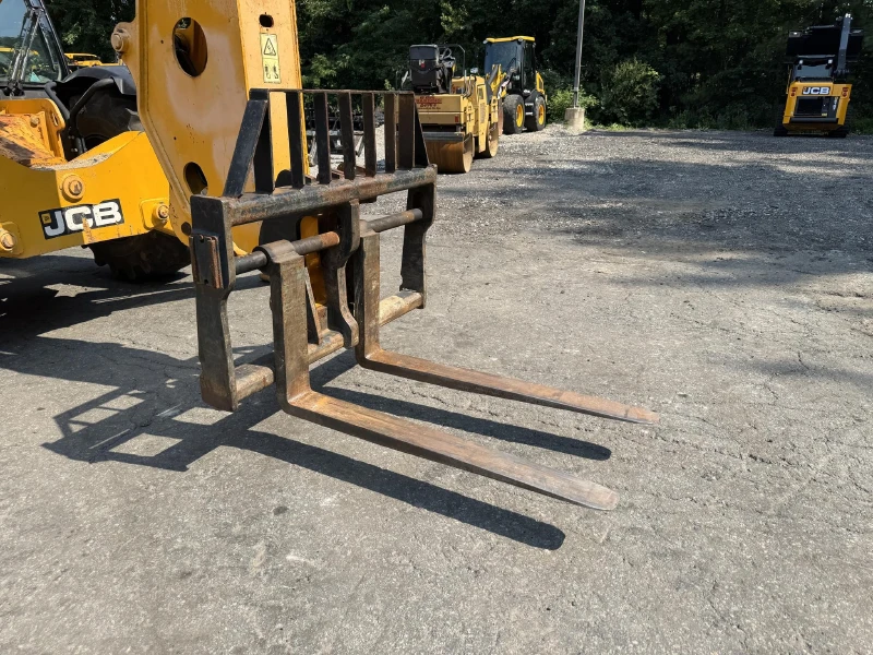 2020 JCB 510-56