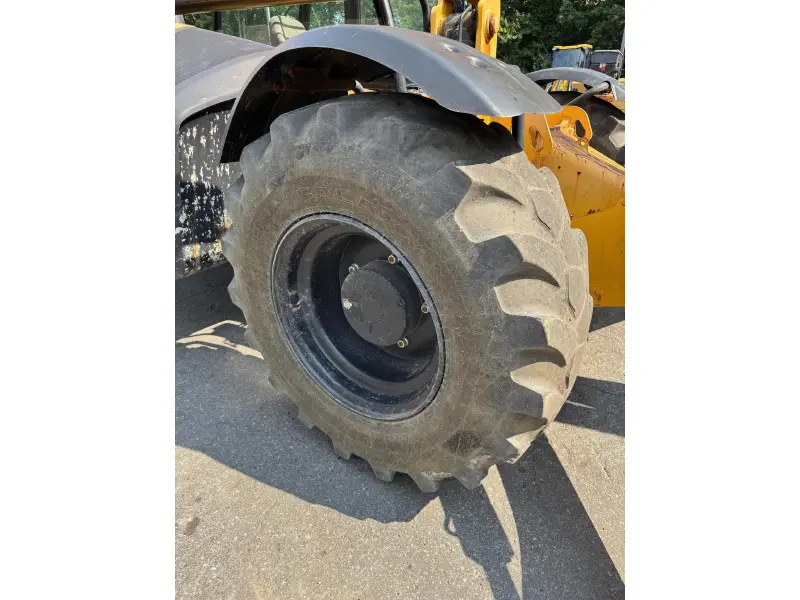 2020 JCB 510-56