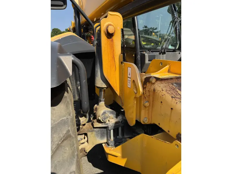 2020 JCB 510-56