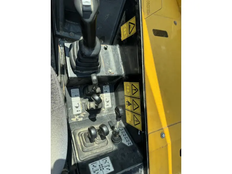 2020 JCB 510-56