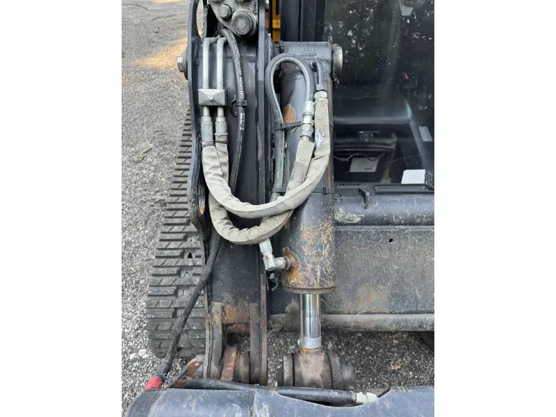 2021 JCB 215T