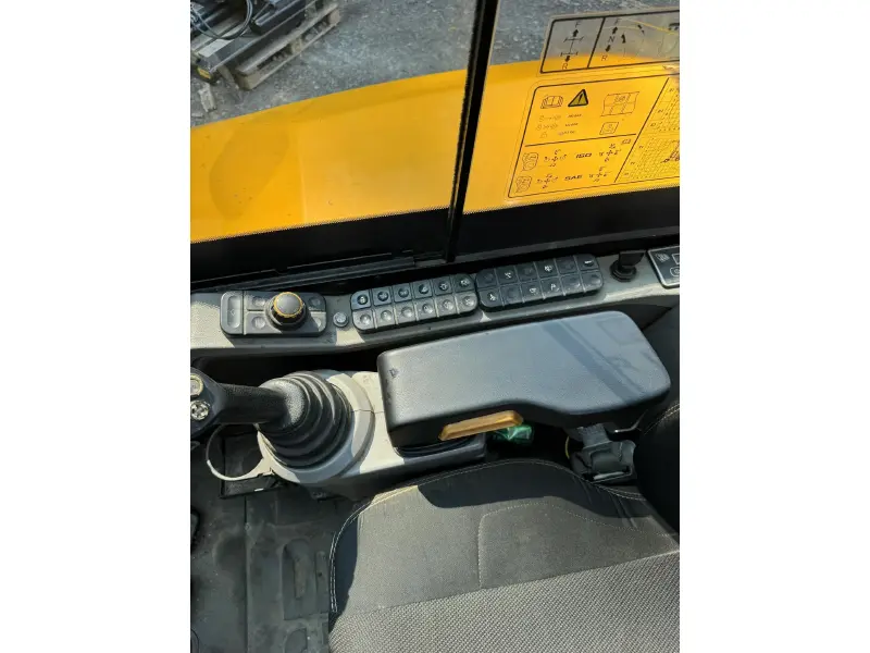 2017 JCB HYDRADIG 110W