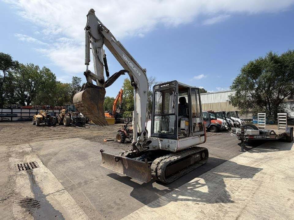 1998 TAKEUCHI TB045 in Anoka, MN