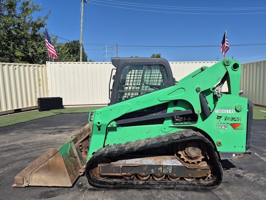 2018 BOBCAT T740 in Essington, PA