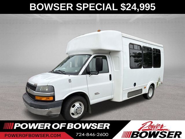 2014 Chevrolet Express 4500 in Beaver Falls, PA