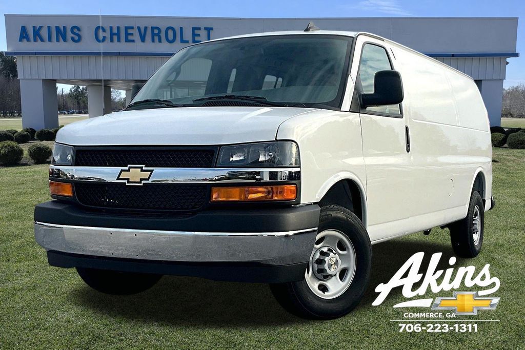2025 CHEVROLET Express 3500 in Commerce, GA