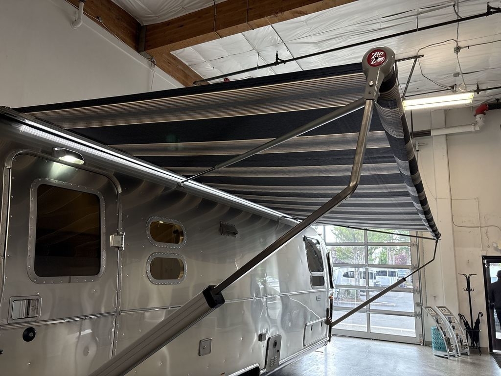 2023 Airstream Globetrotter 27FBT 27FB TWIN in milton WA