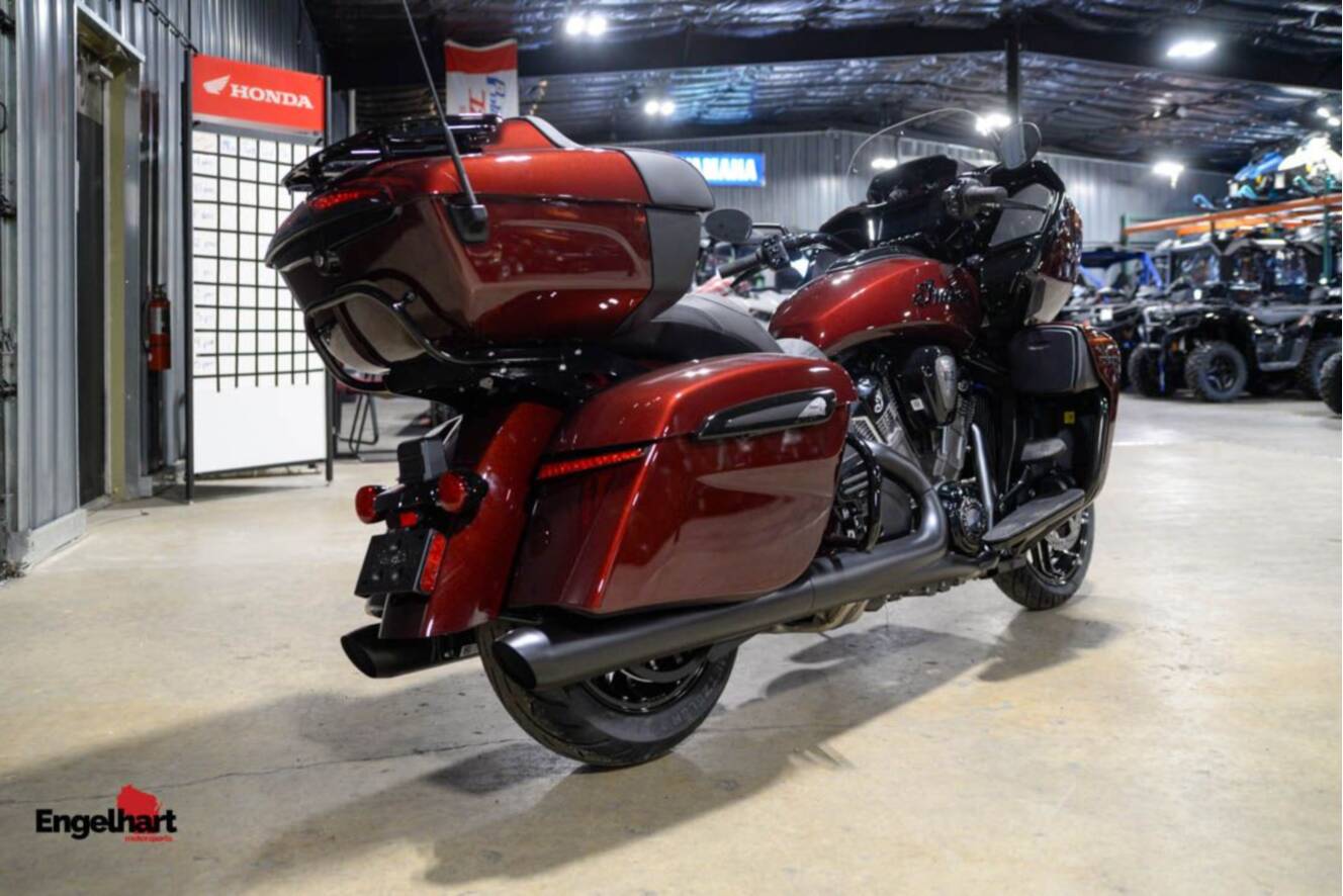 A photo of this 2026 Indian Motorcycle Pursuit® Dark Horse® with 112 and Powerband Audio Pack