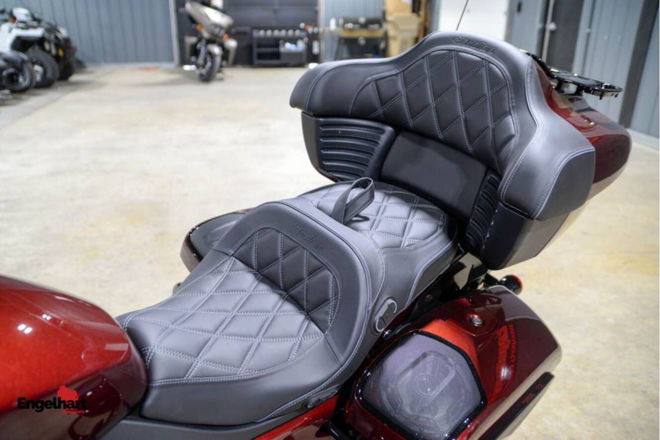 A photo of this 2026 Indian Motorcycle Pursuit® Dark Horse® with 112 and Powerband Audio Pack