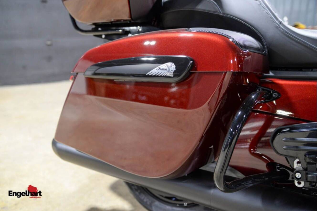 A photo of this 2026 Indian Motorcycle Pursuit® Dark Horse® with 112 and Powerband Audio Pack