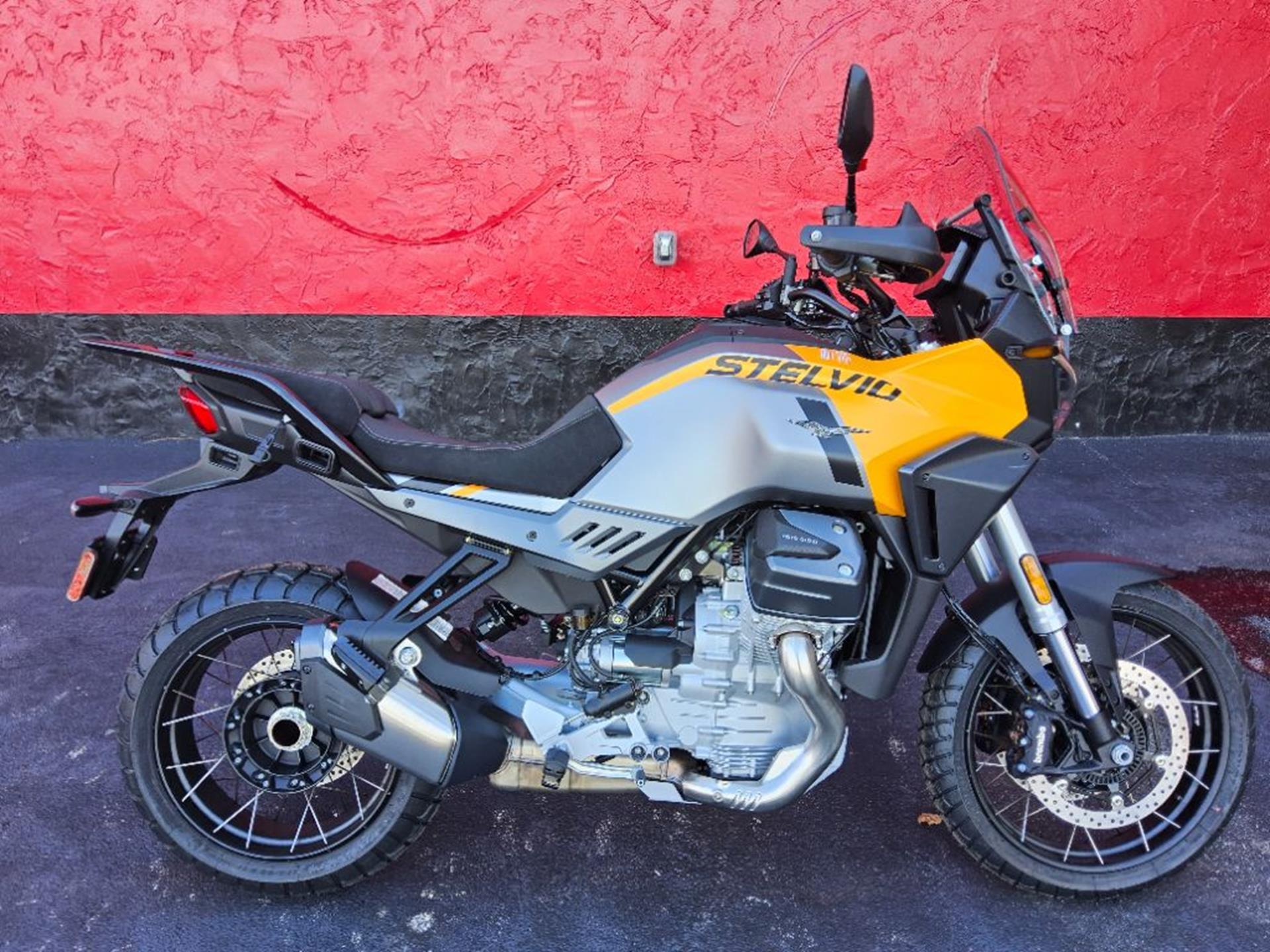 2025 Moto Guzzi Stelvio PFF Rider Assistance Solution BASE in Fort Myers, FL