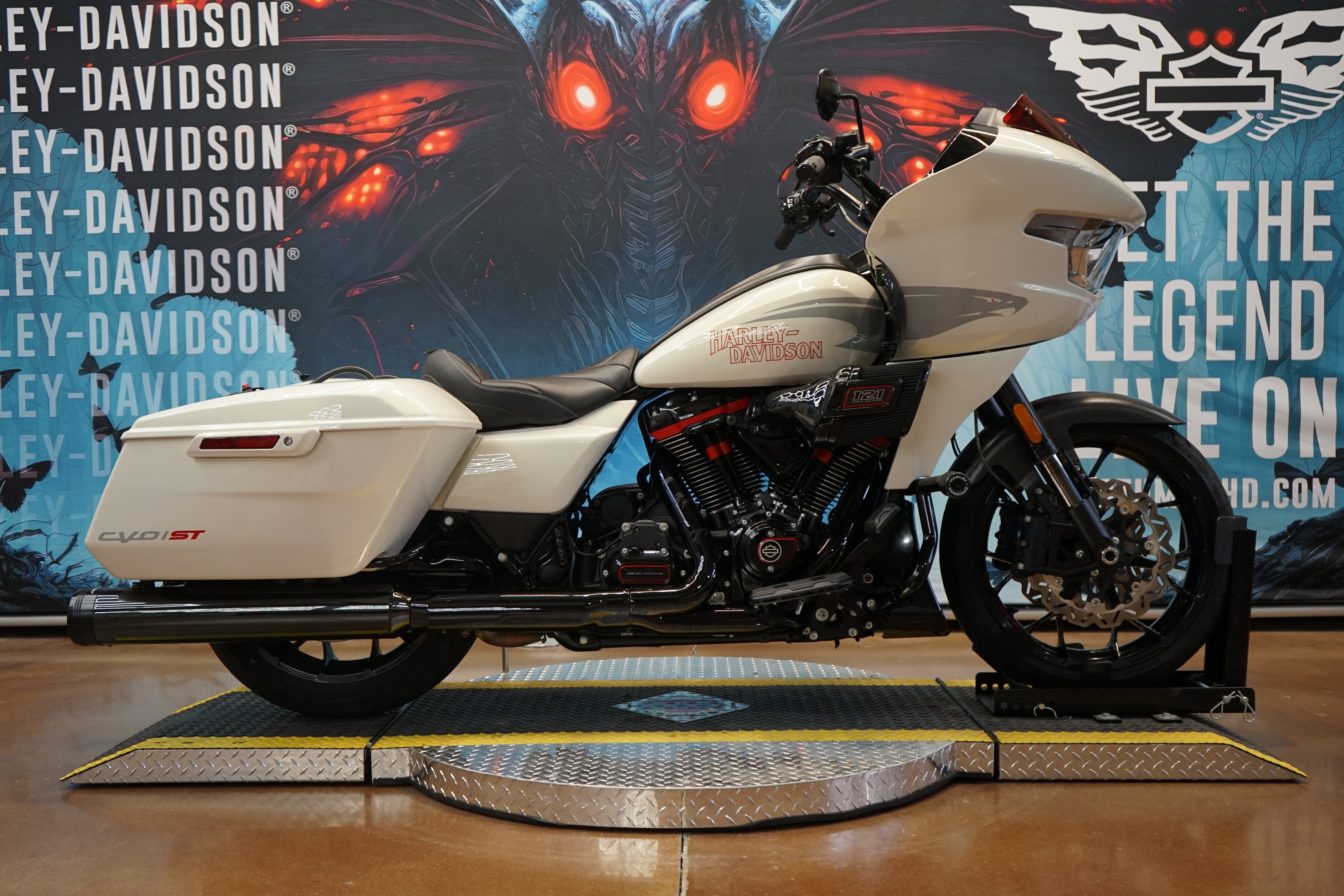 2024 Harley-Davidson CVO™ Road Glide® ST CVO ST in Williamstown, WV