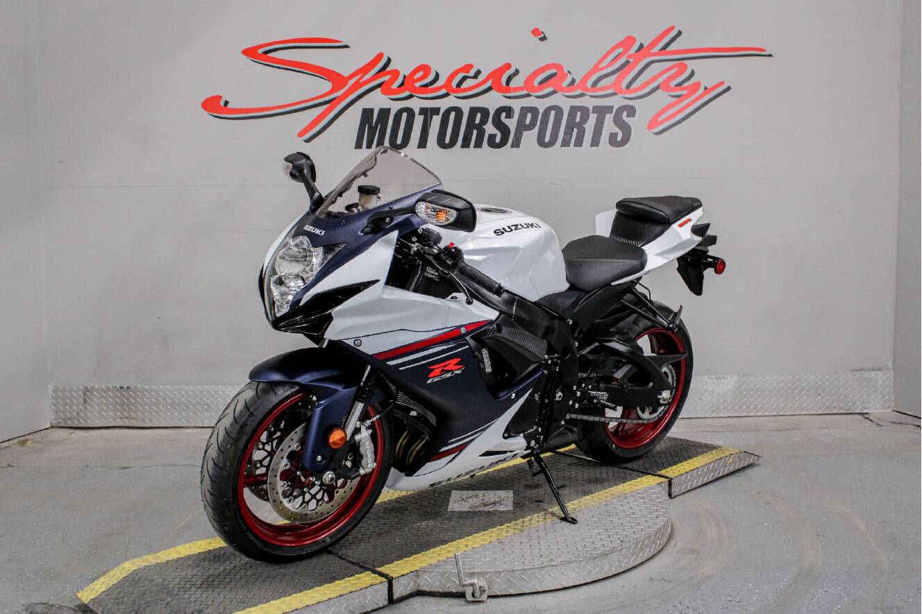 A photo of this 2025 Suzuki GSX-R600