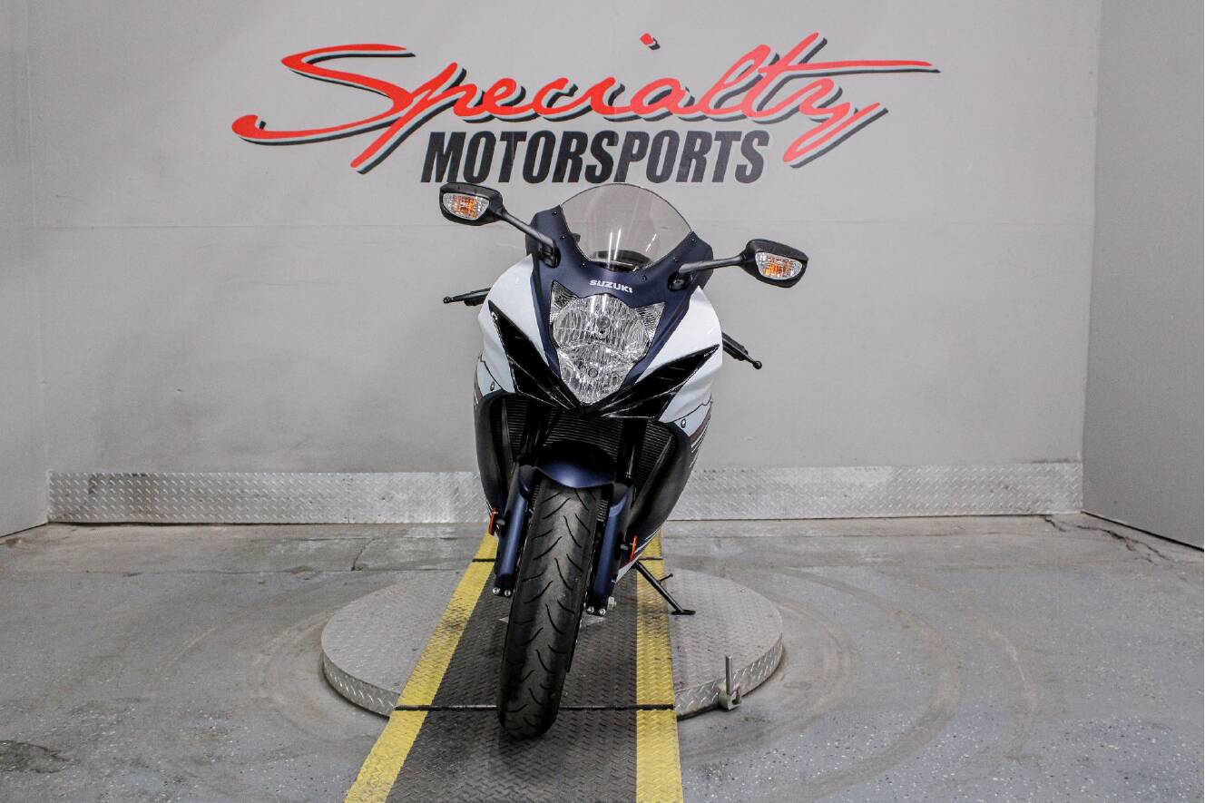 A photo of this 2025 Suzuki GSX-R600
