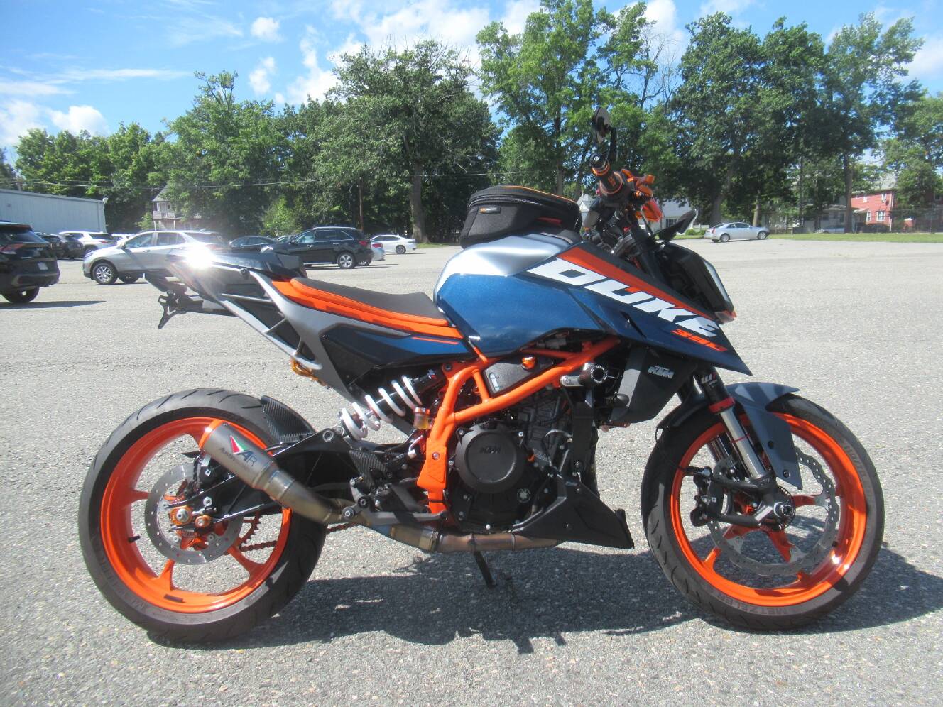 A photo of this 2024 KTM 390 Duke