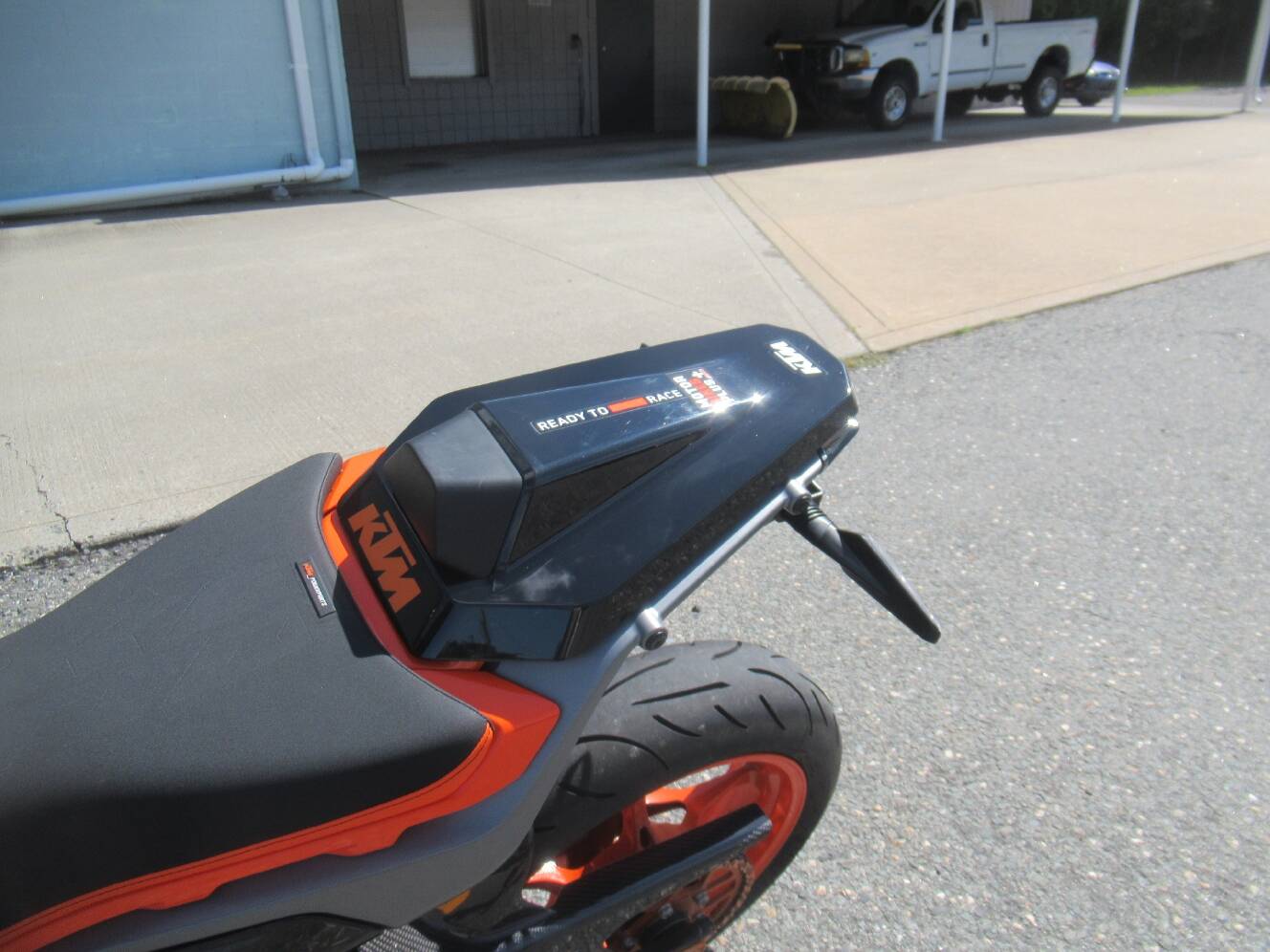 A photo of this 2024 KTM 390 Duke