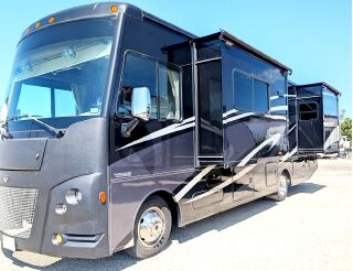 2018 WINNEBAGO VISTA LX 30T