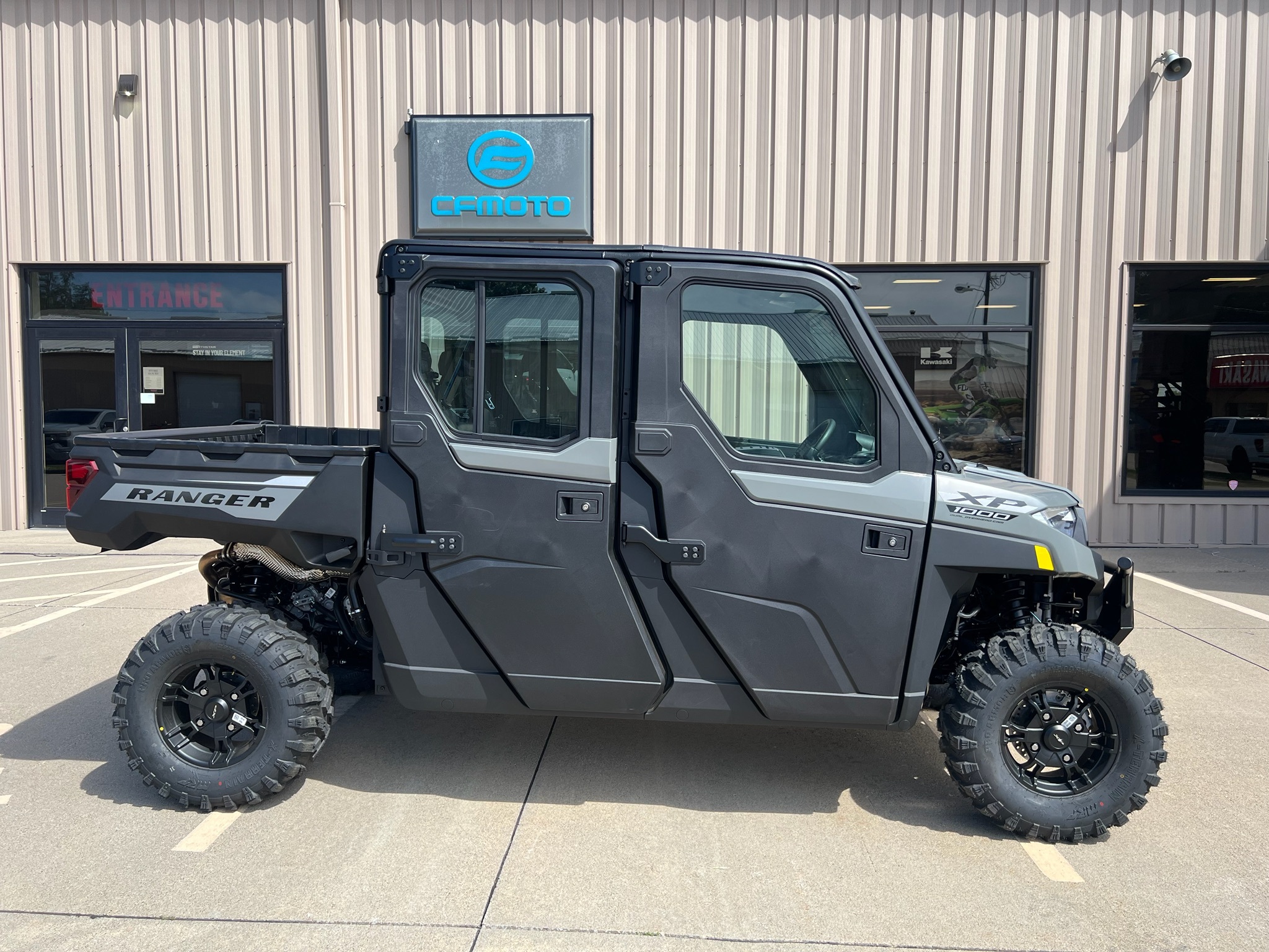 2027 Polaris Ranger Crew XP 1000 Cab BASE in bettendorf IA