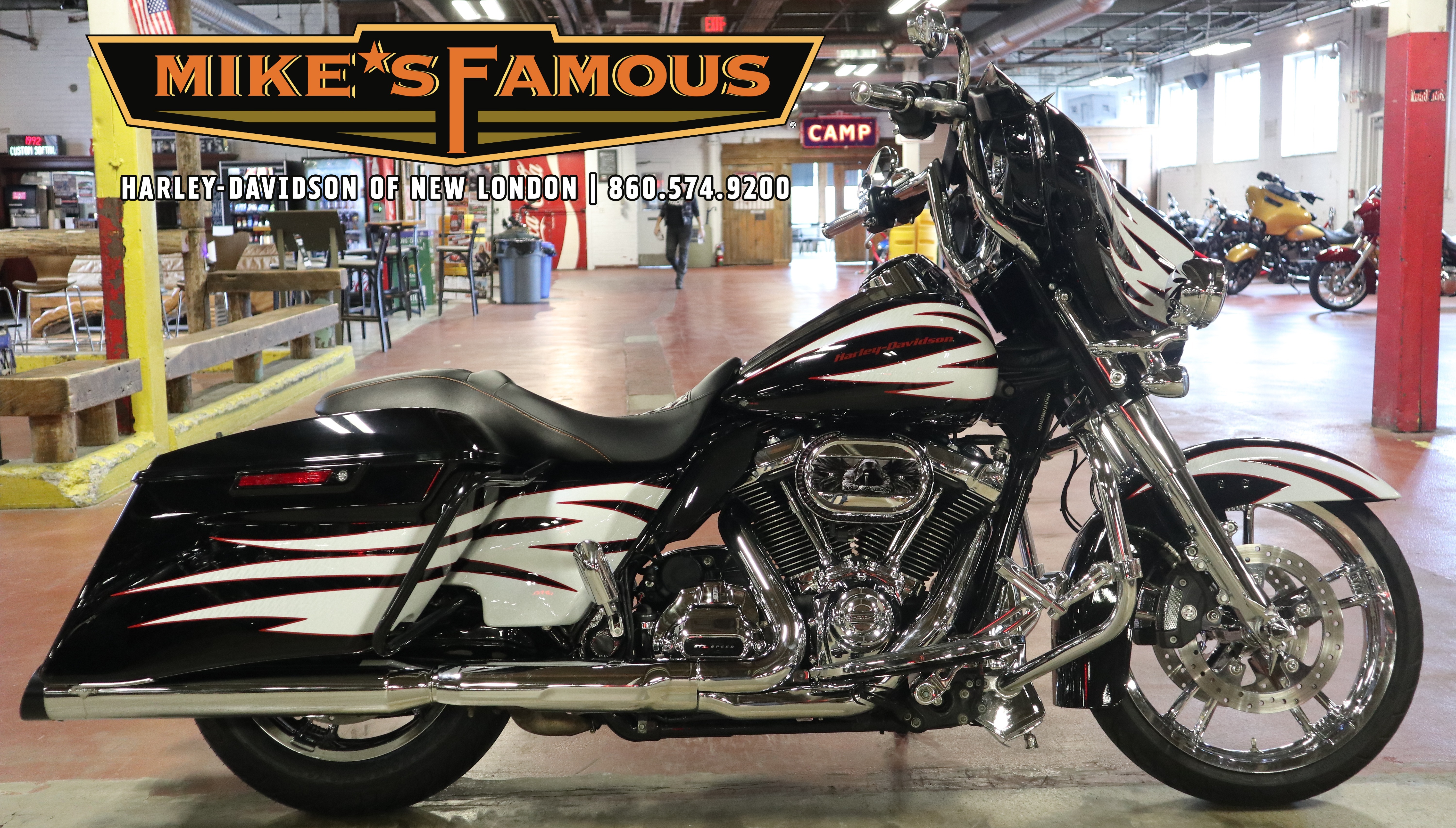 2017 Harley-Davidson Street Glide® Special SPECIAL in New London, CT