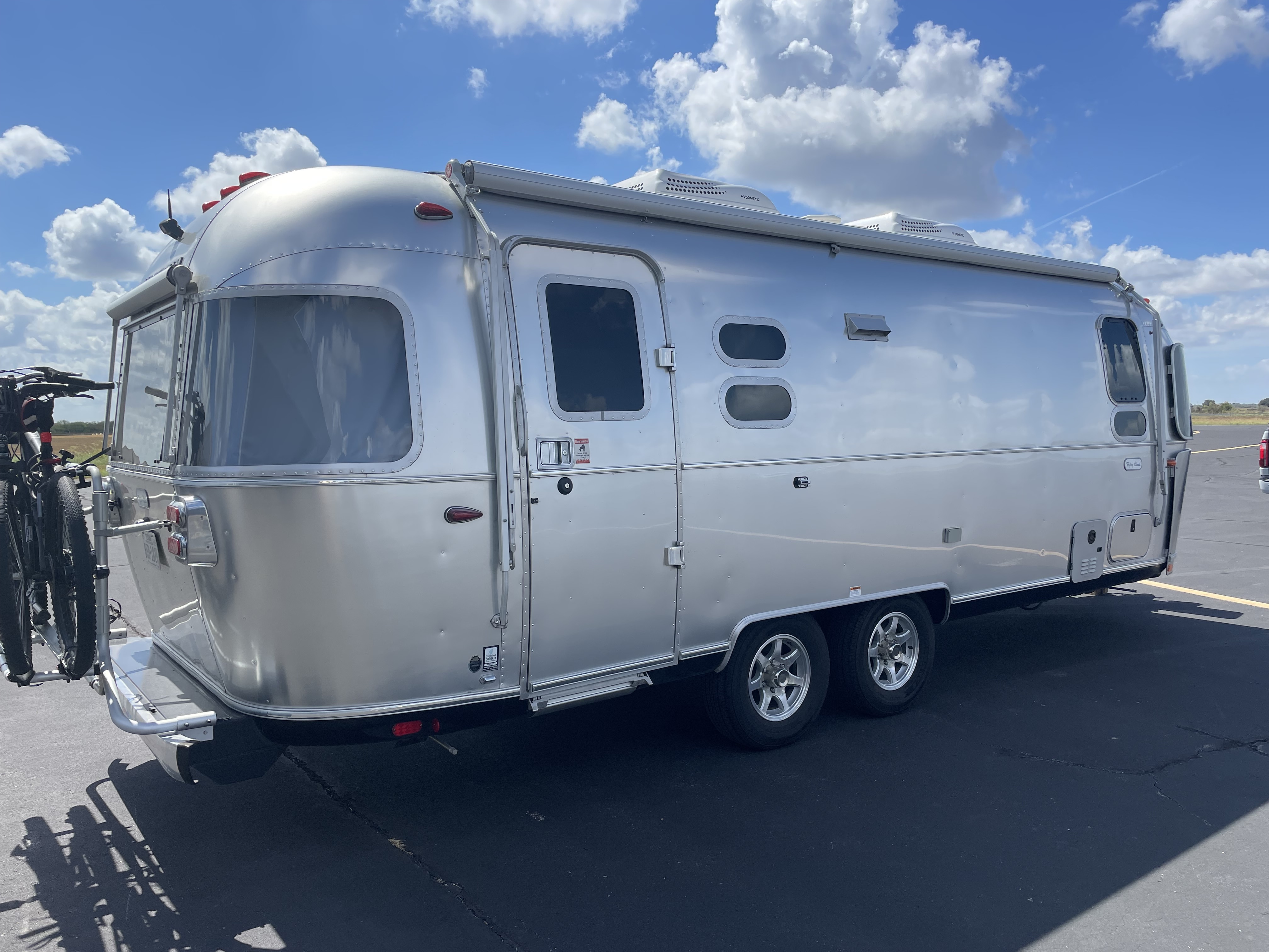 2023 Airstream FLYING CLOUD 25FB TWIN in corp christi TX