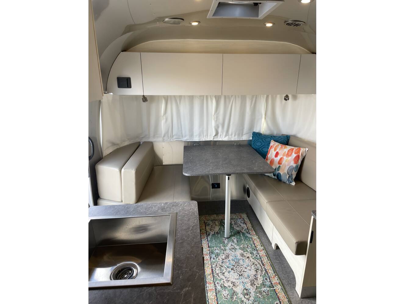 A photo of this 2023 Airstream FLYING CLOUD 25FB TWIN