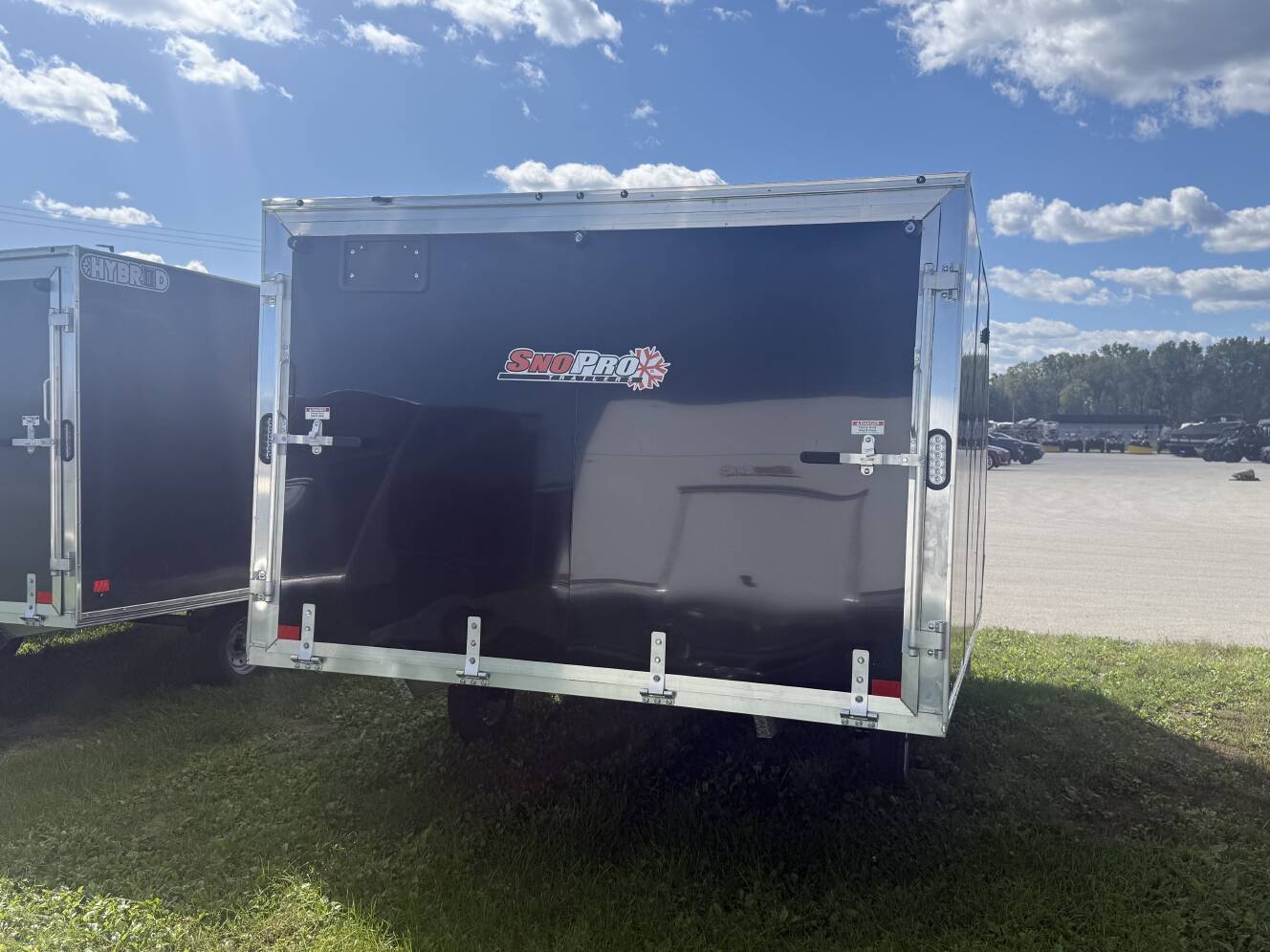 A photo of this 2027 Sno Pro HYBRID 101X12