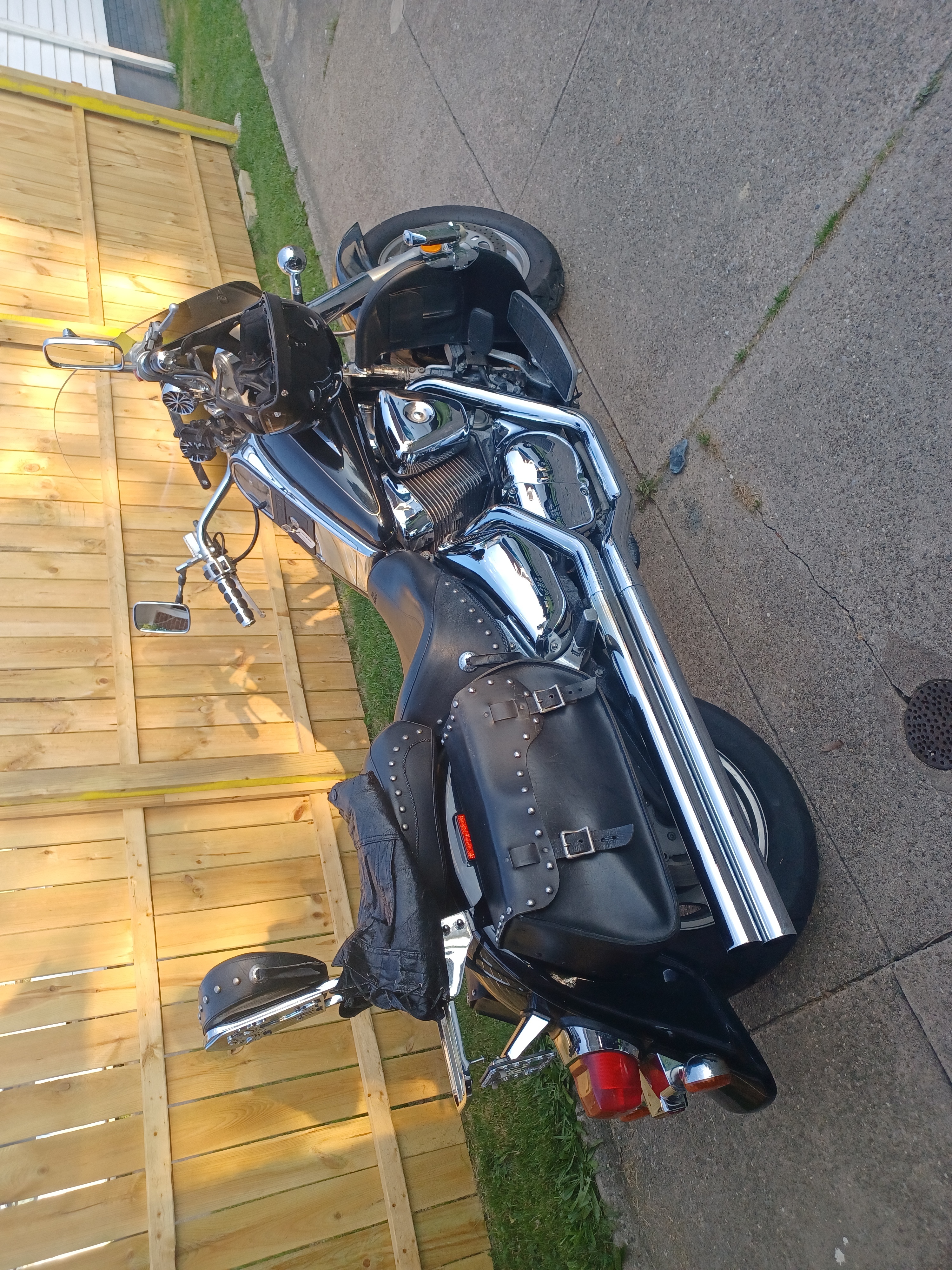 2001 Suzuki INTRUDER 1500VL Cruiser motorcycle