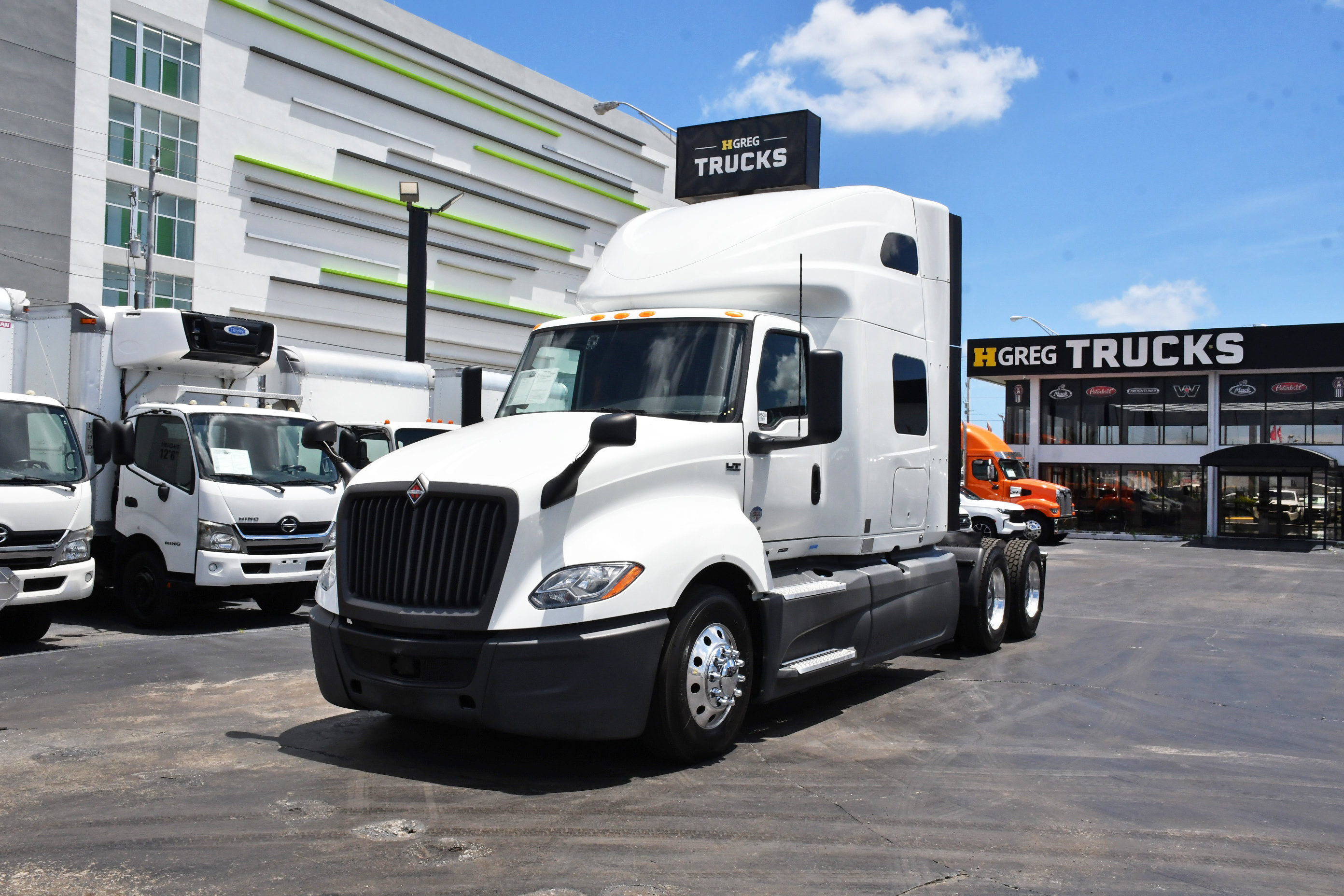 2023 INTERNATIONAL LT625 in Miami, FL