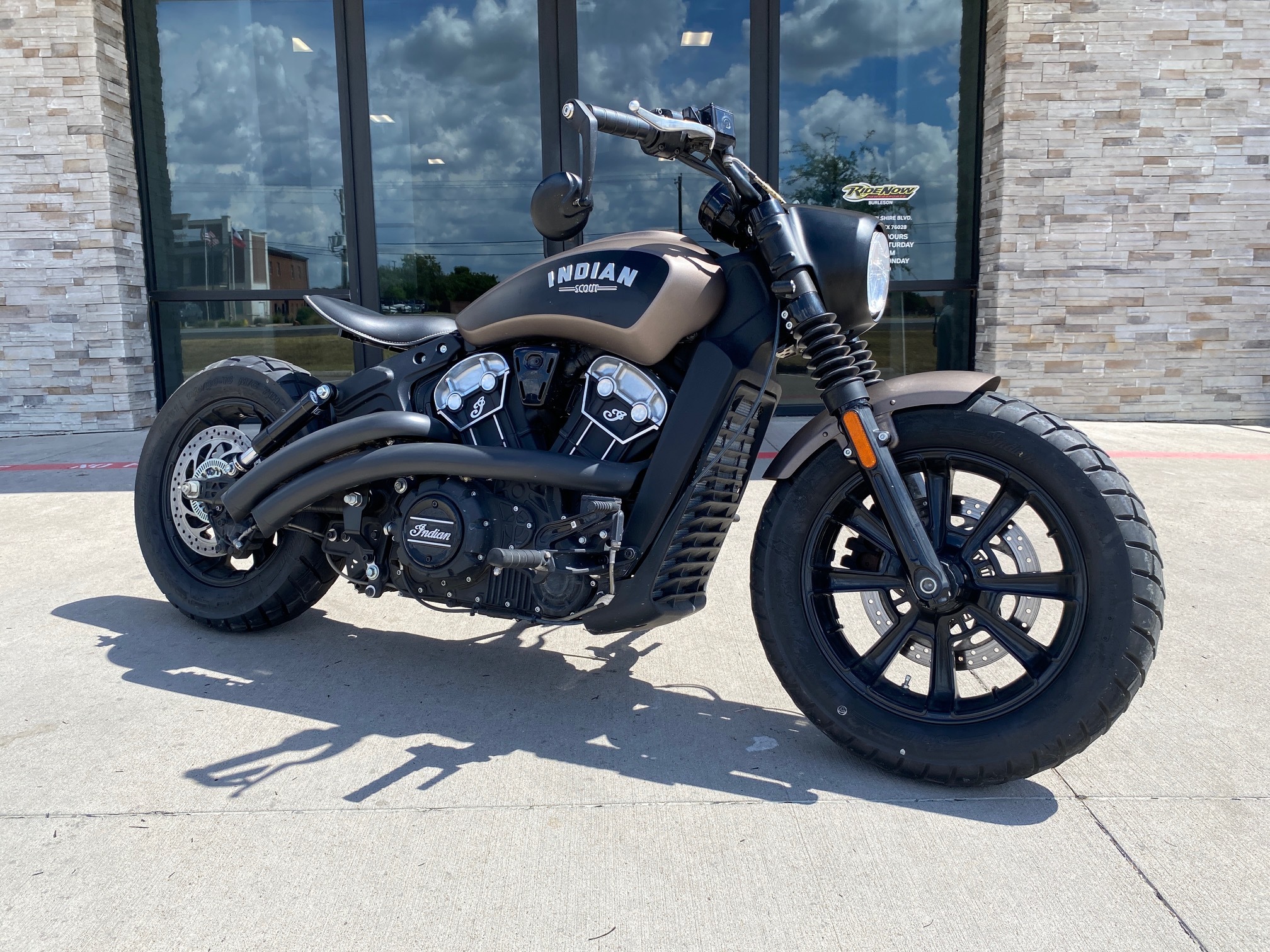 2019 Indian Scout Bobber ABS Thunder Black Smoke BOBBER ABS in Burleson, TX