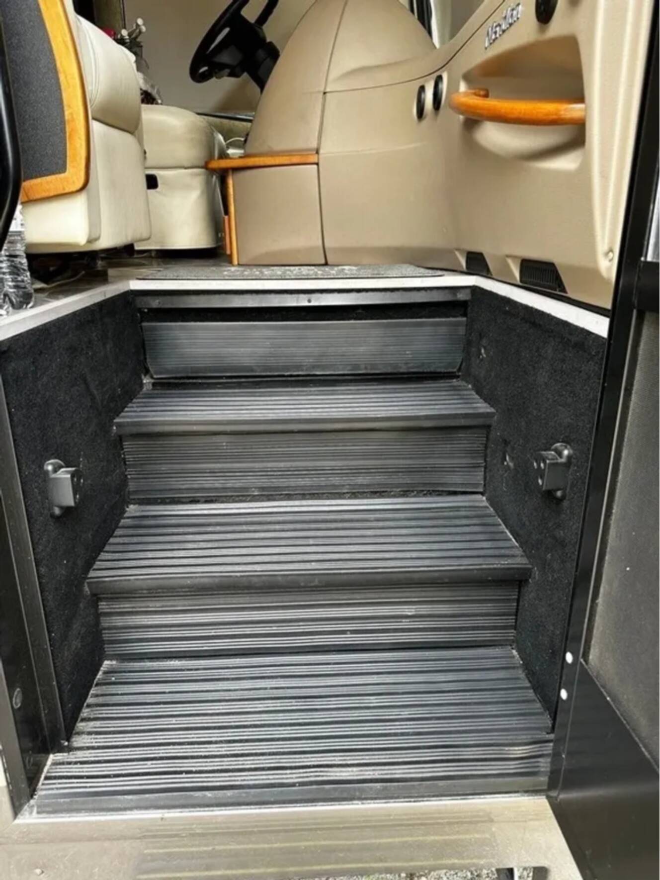 A photo of this 2016 Itasca Meridian 36M