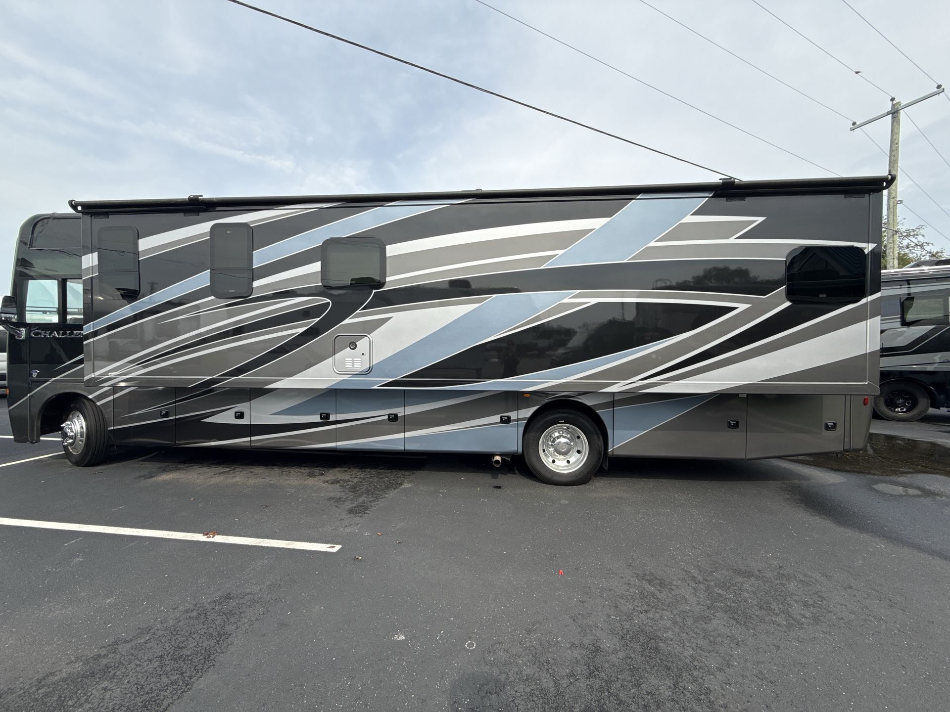 2023 Thor Motor Coach Challenger 36FA RV