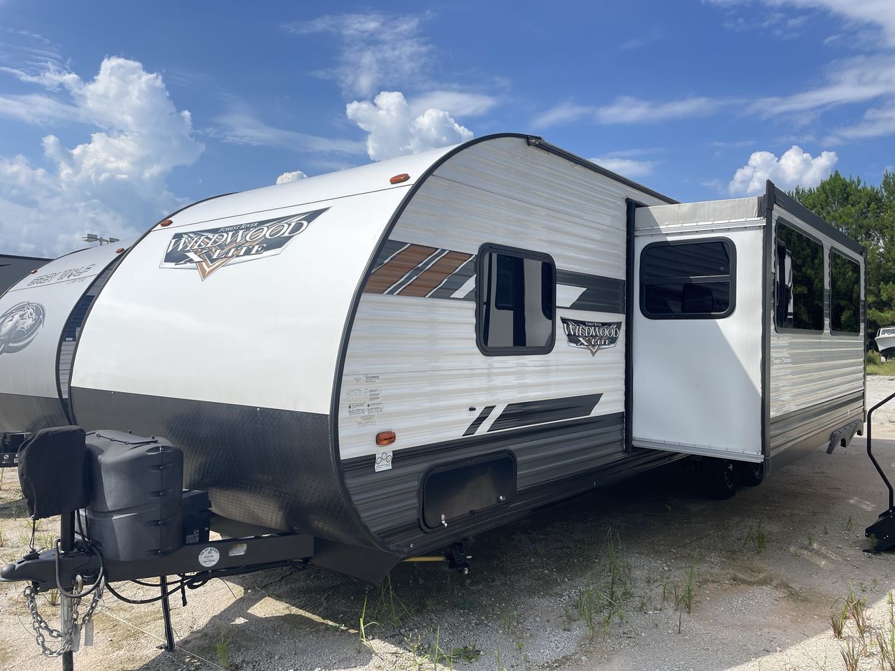 2022 Forest River Wildwood 273QBXL in longs SC